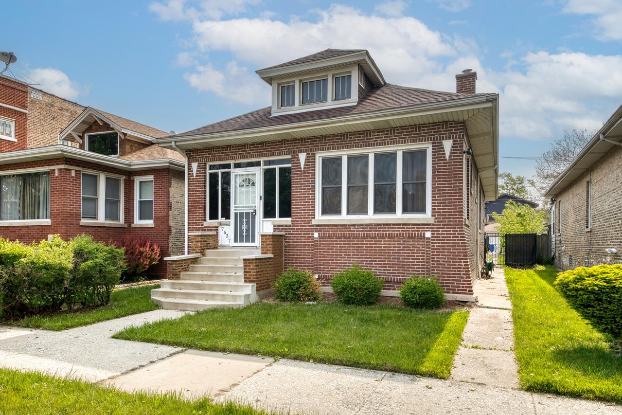 7637 S Ridgeland Ave., Chicago, IL 60649