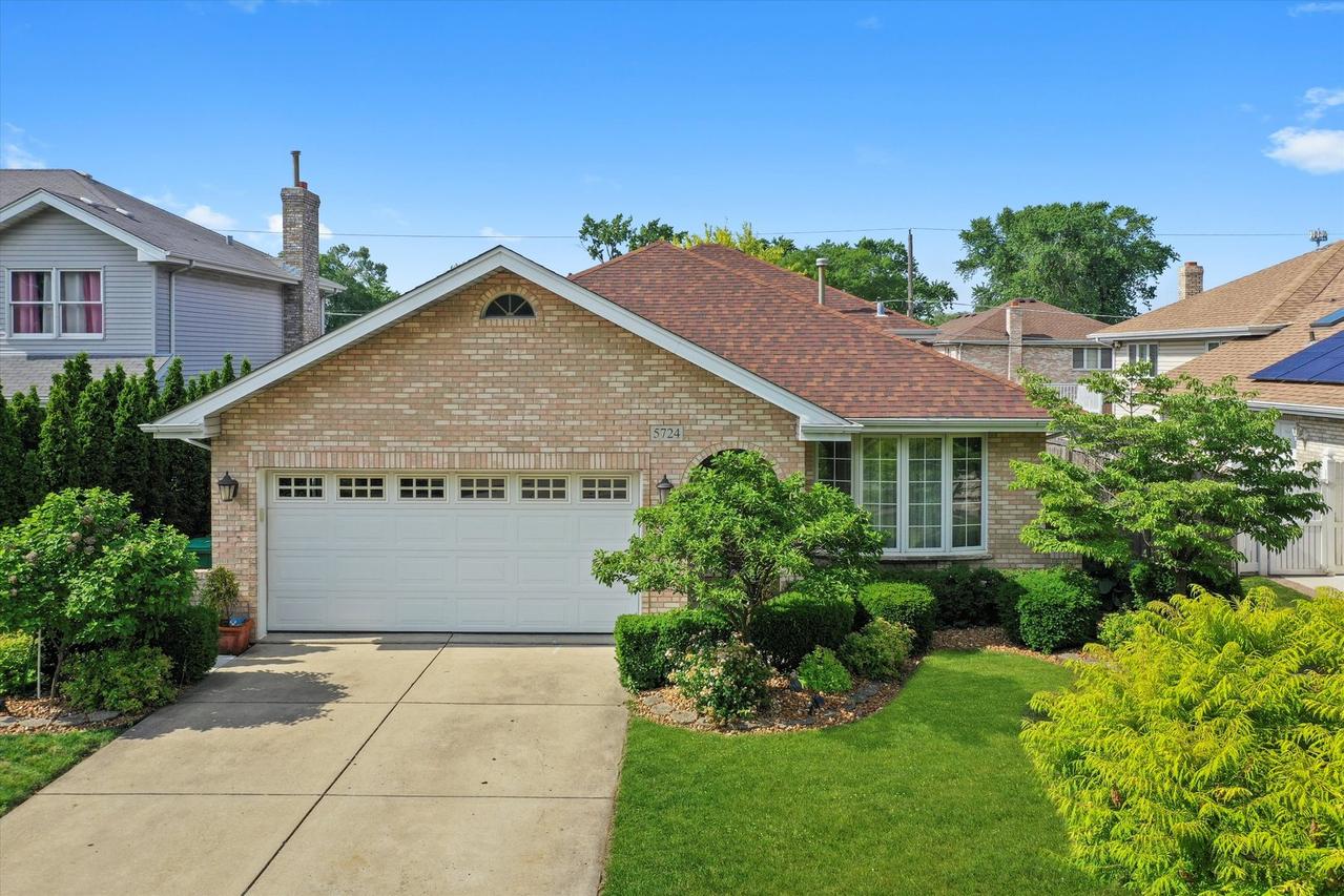 5724 W 82nd Pl., Burbank, IL 60459