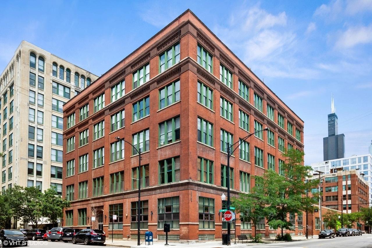 331 S Peoria St. #PH6, Chicago, IL 60607