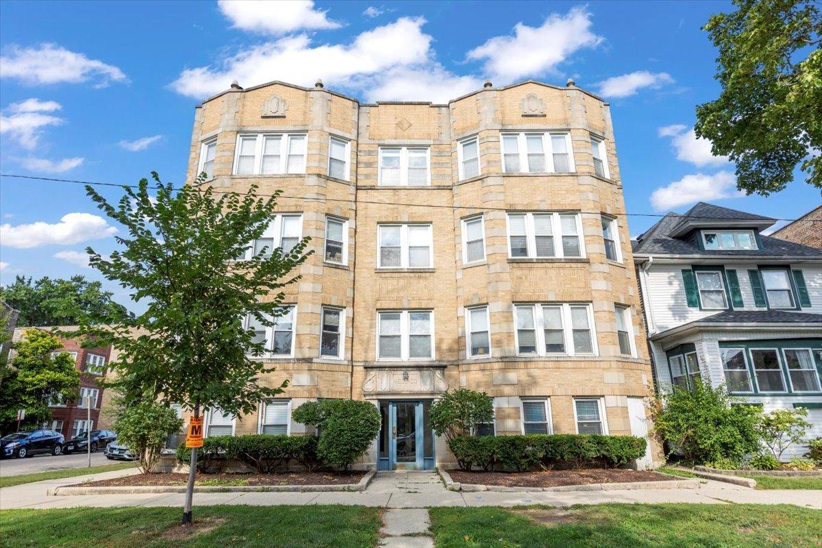 4502 N Sacramento Ave. #3, Chicago, IL 60625