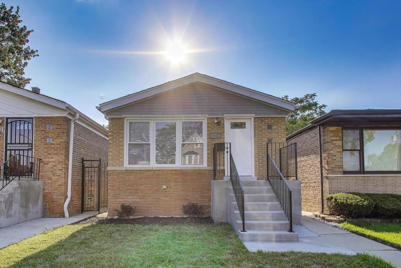 9322 S Euclid Ave., Chicago, IL 60617
