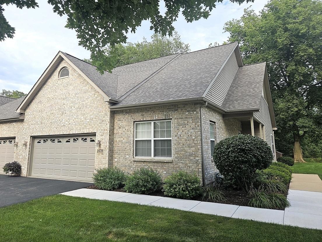 1670 Overlook Dr., Dixon, IL 61021