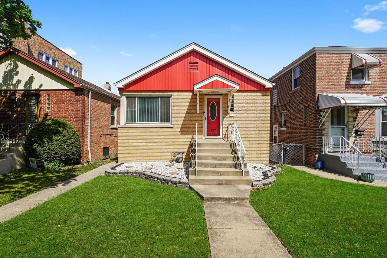 3517 S 59th Ave., Cicero, IL 60804