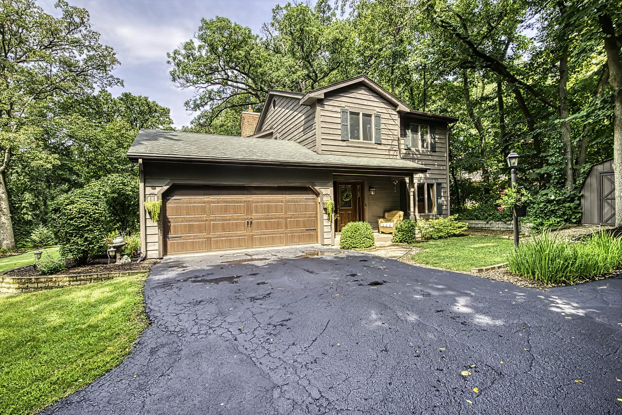 3N411 Maple Ct., West Chicago, IL 60185