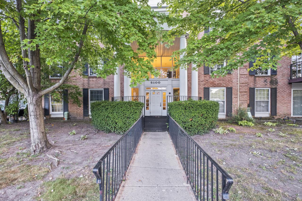5100 Carriageway Dr. #308, Rolling Meadows, IL 60008