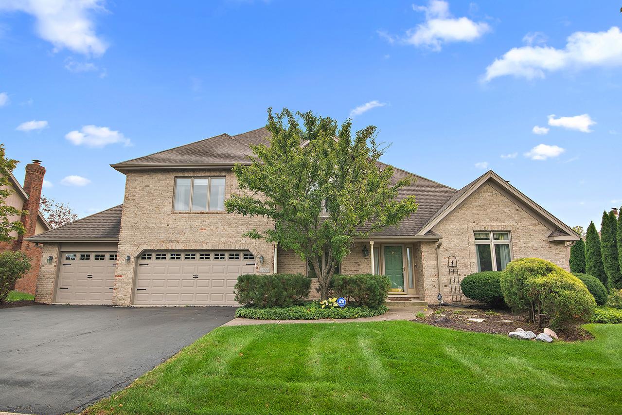 8899 Charrington Dr., Frankfort, IL 60423