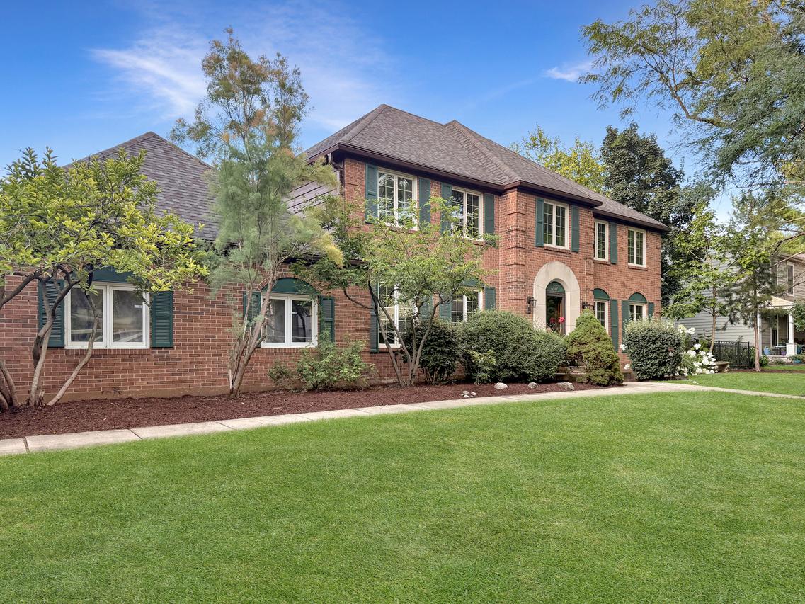 507 E Bauer Rd., Naperville, IL 60563