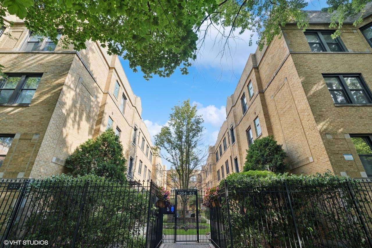 1354 W Estes Ave. #2S, Chicago, IL 60626
