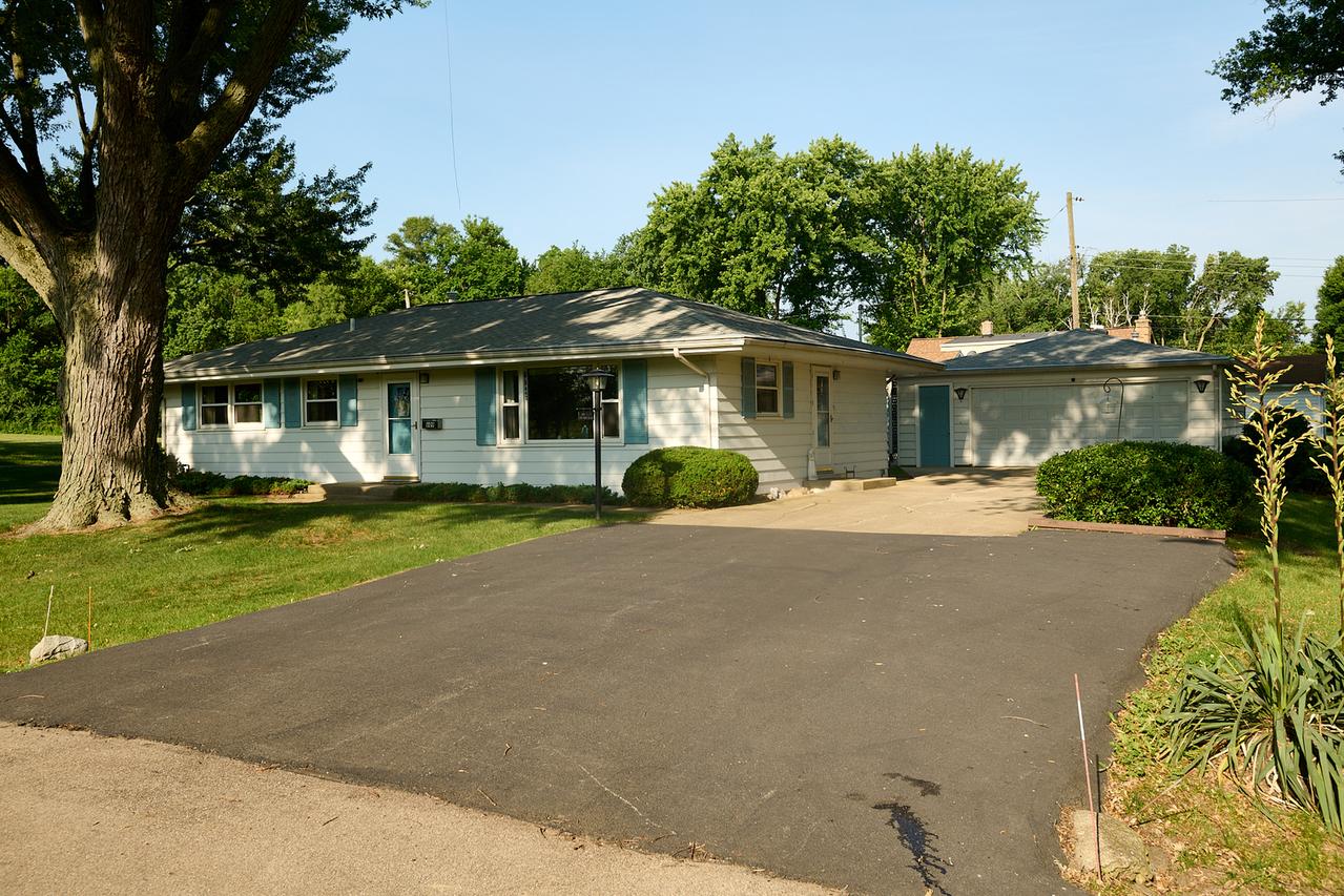609 9th Ave., Ottawa, IL 61350