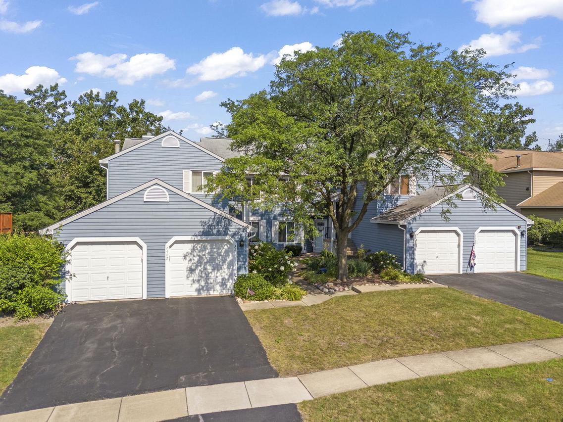 2482 Brunswick Cir. #A1, Woodridge, IL 60517
