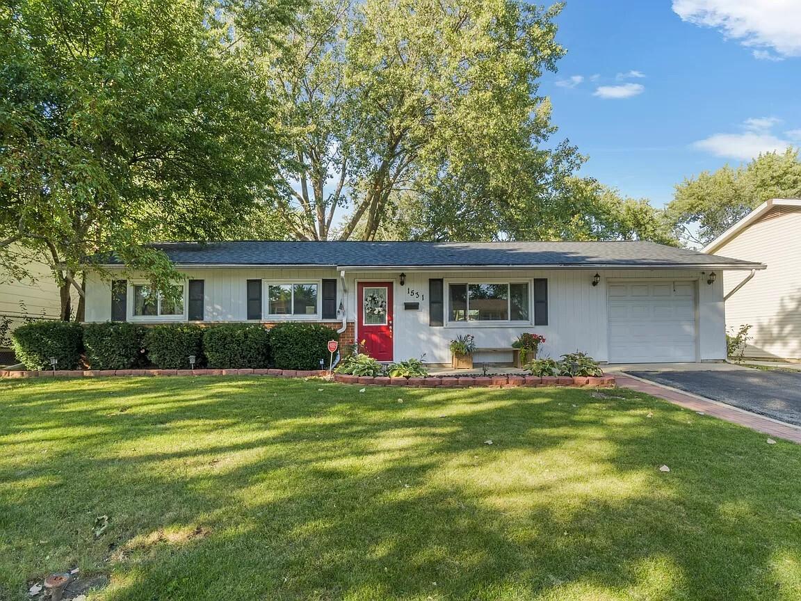 1531 Birch Ave., Hanover Park, IL 60133