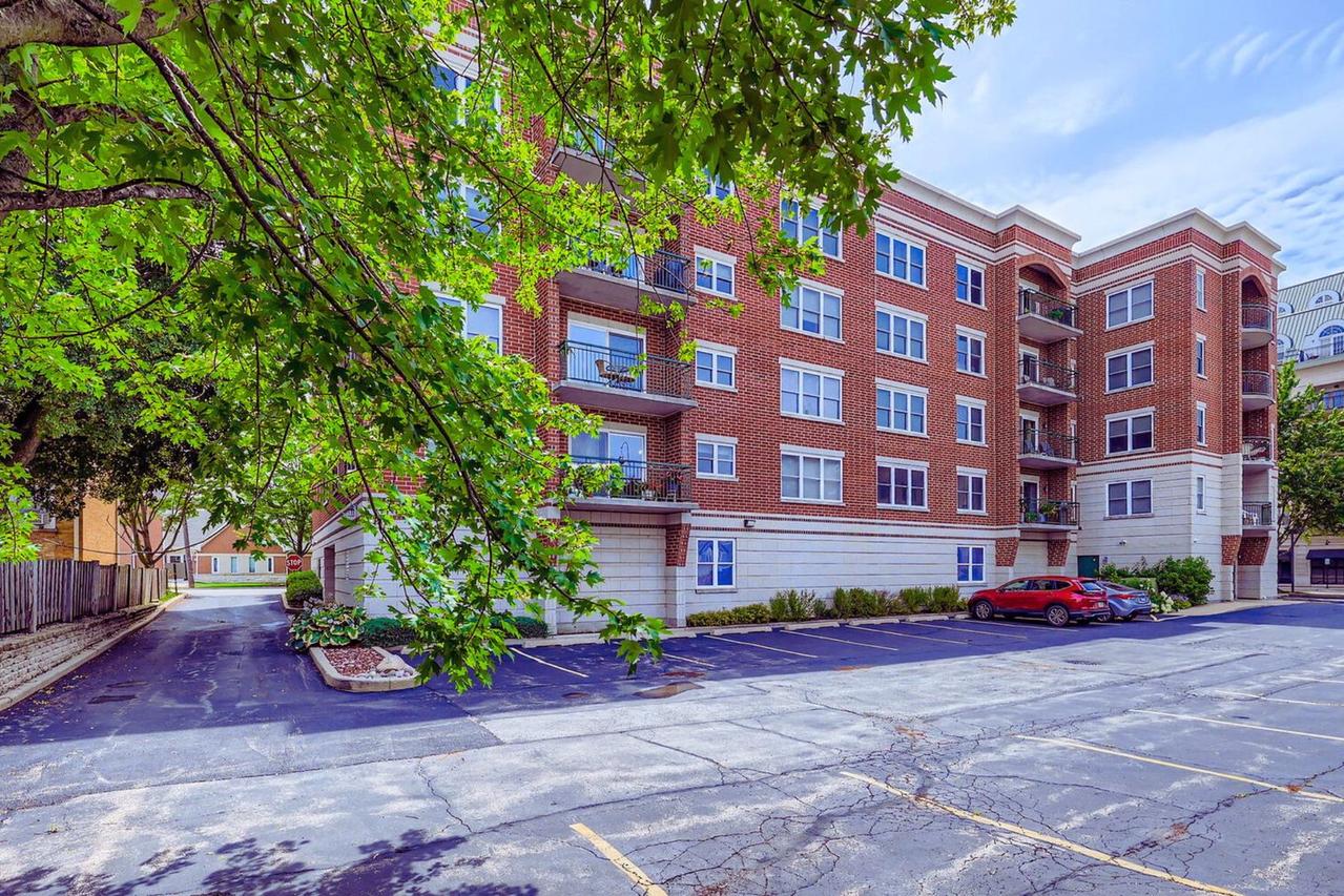 104 N Plum Grove Rd. #406, Palatine, IL 60067