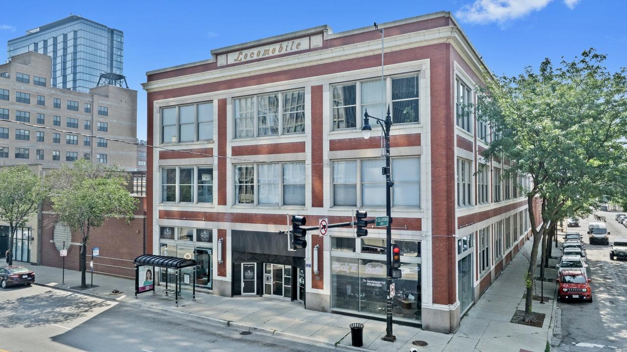 2000 S Michigan Ave. #208, Chicago, IL 60616