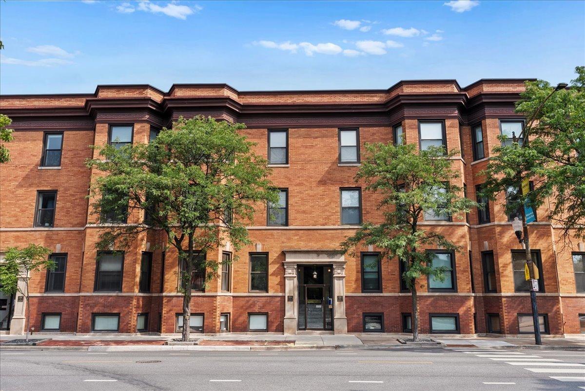 1054 W Armitage Ave. #B, Chicago, IL 60614