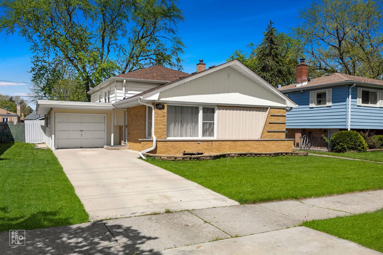 4704 W 99th St., Oak Lawn, IL 60453
