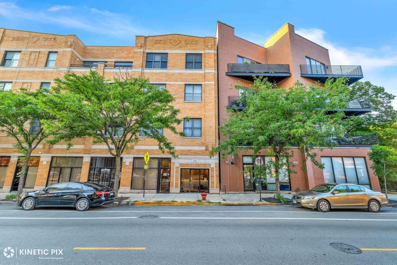 2040 W Belmont Ave. #305, Chicago, IL 60618
