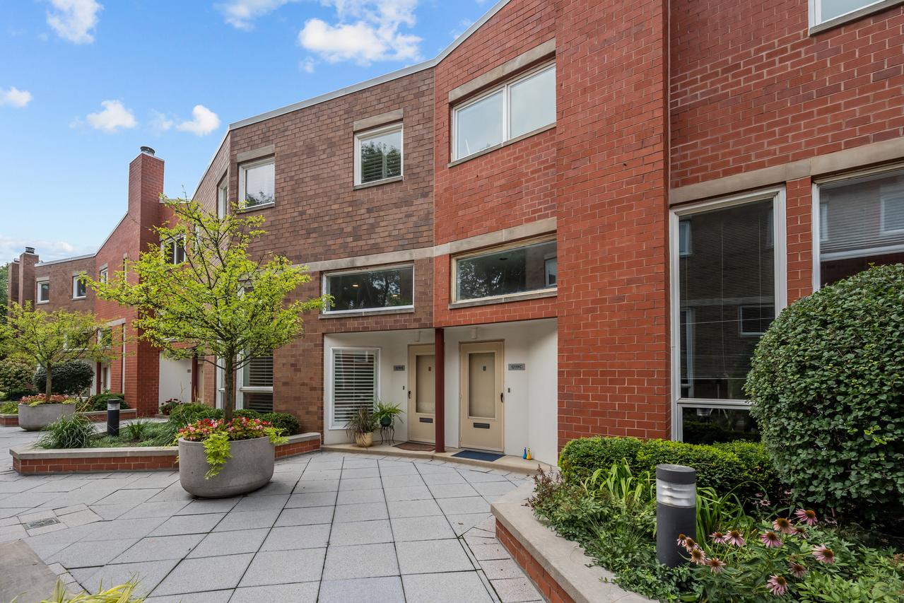 1219 Central St. #B, Evanston, IL 60201