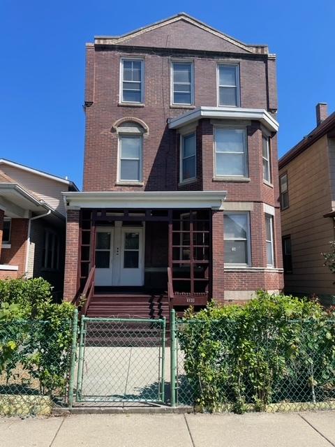 4135 N Monticello Ave., Chicago, IL 60618