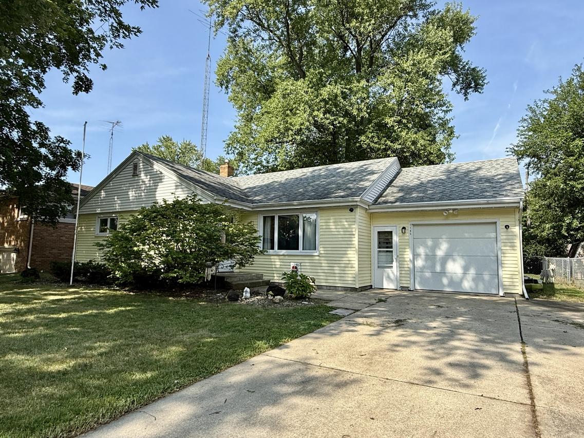1145 S 8th Ave., Kankakee, IL 60901