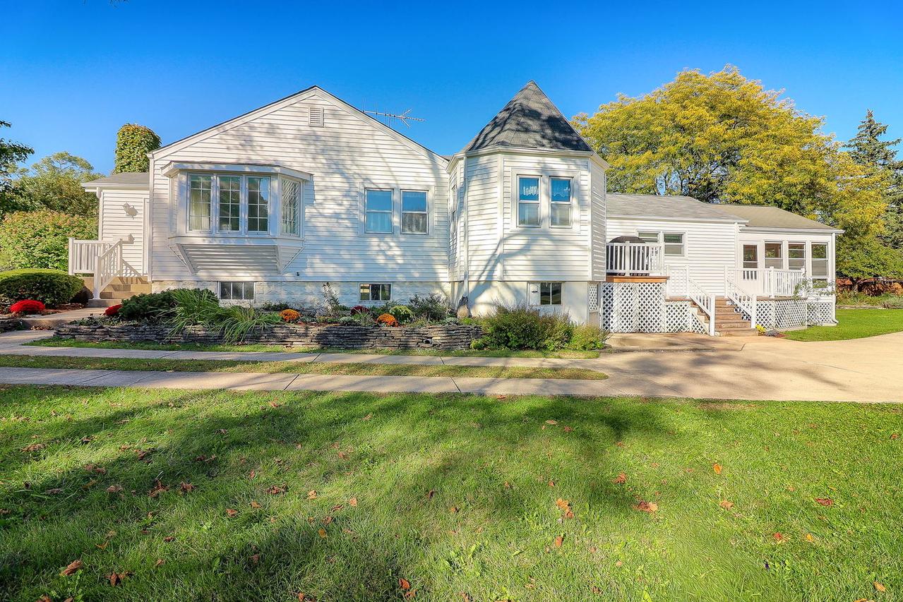 635 S Finley Rd., Lombard, IL 60148