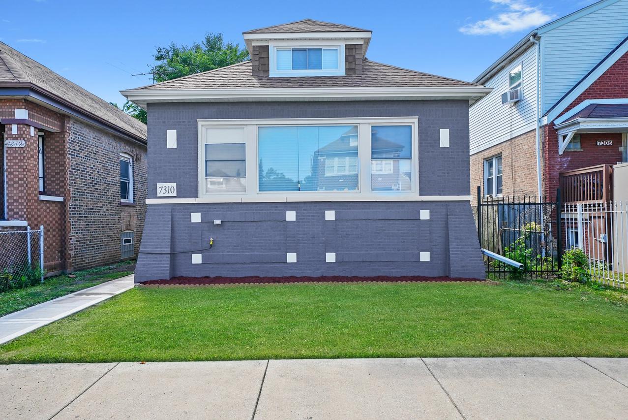 7310 S Oakley Ave., Chicago, IL 60636