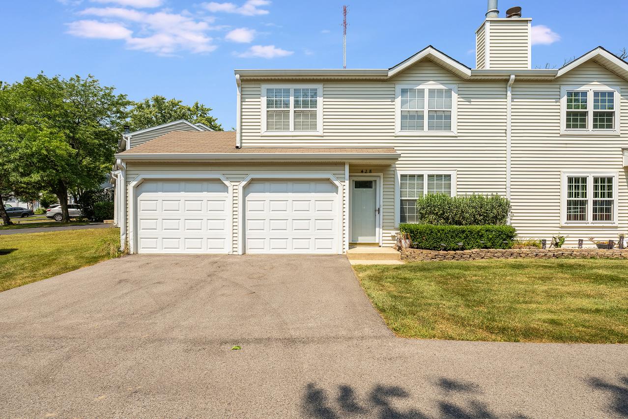 428 Normandie Ln., Round Lake Beach, IL 60073