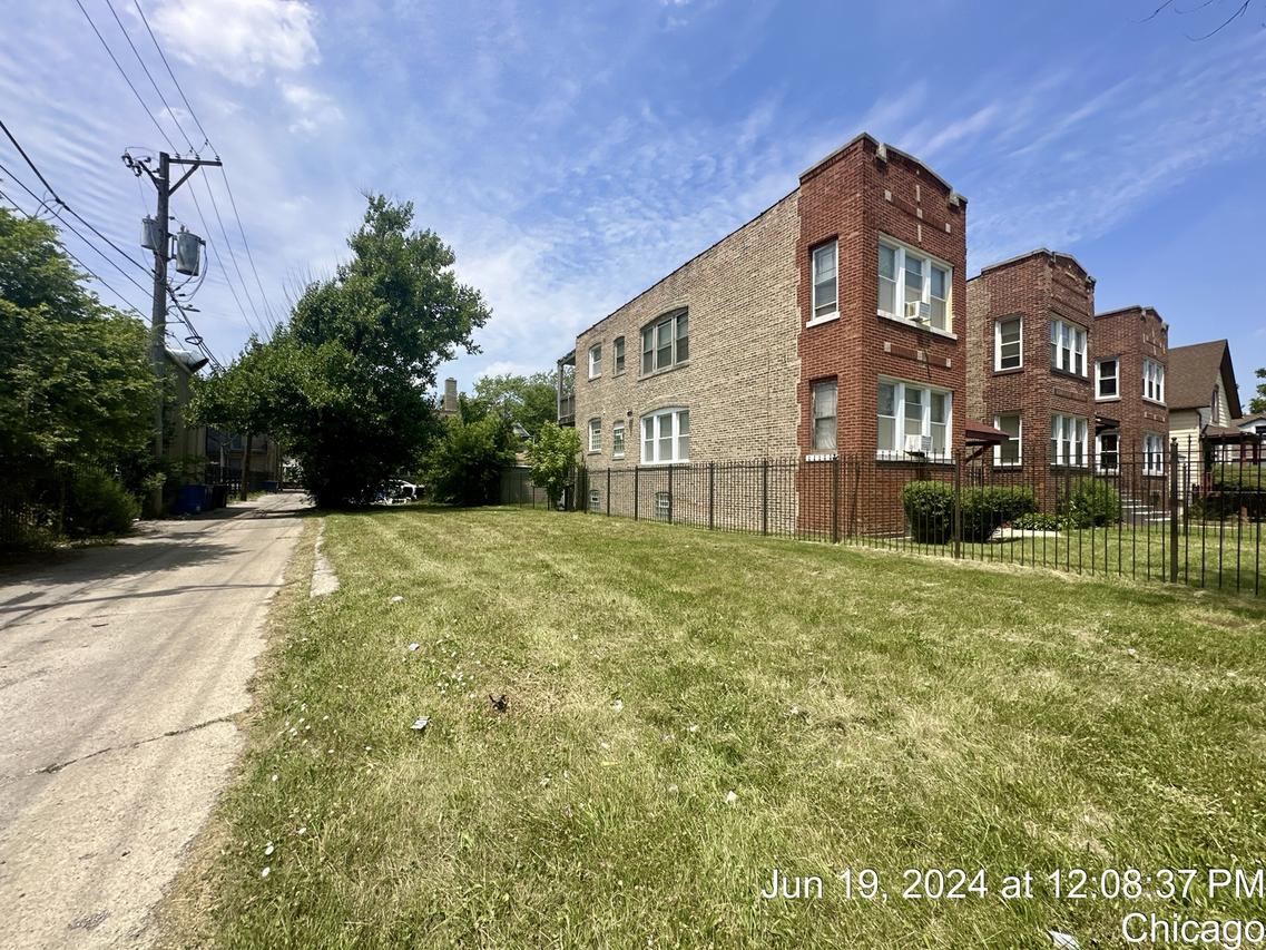 7444 S Dorchester Ave., Chicago, IL 60619