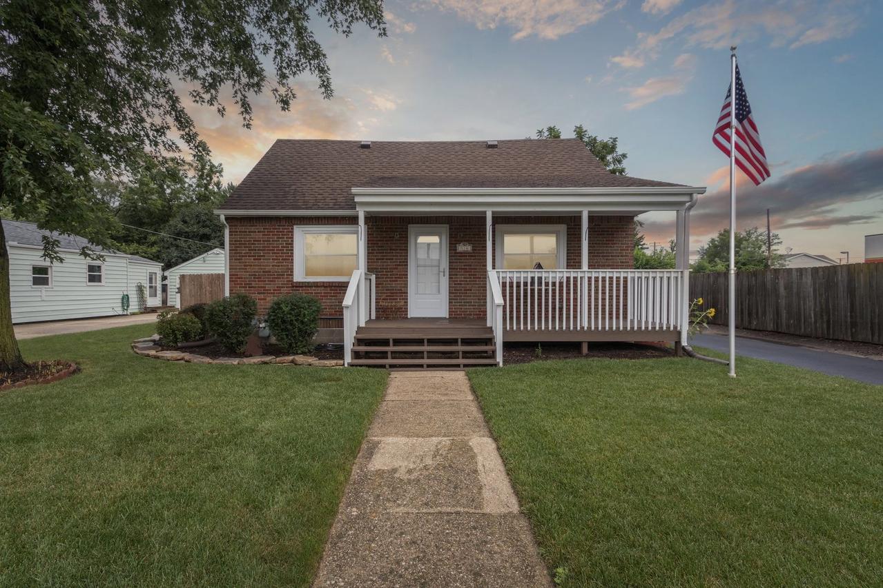 516 Gilbert Ter., Machesney Park, IL 61115