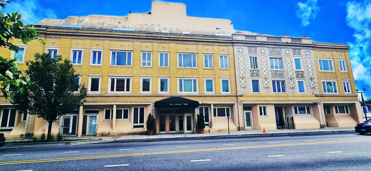 6337 Roosevelt Rd. #101, Berwyn, IL 60402