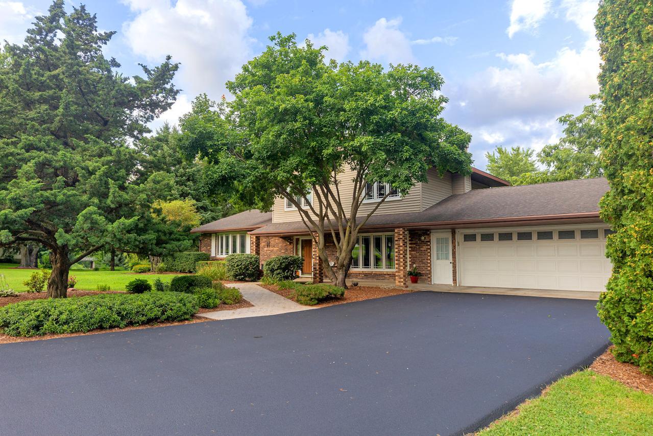 5857 S Brooklyn Rd., Rochelle, IL 61068