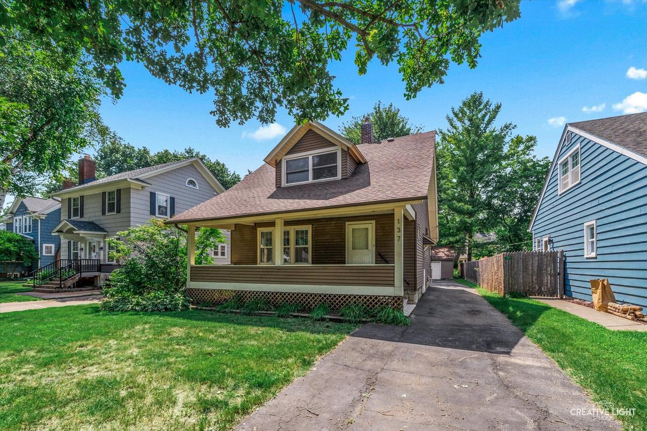 137 S Fordham Ave., Aurora, IL 60506
