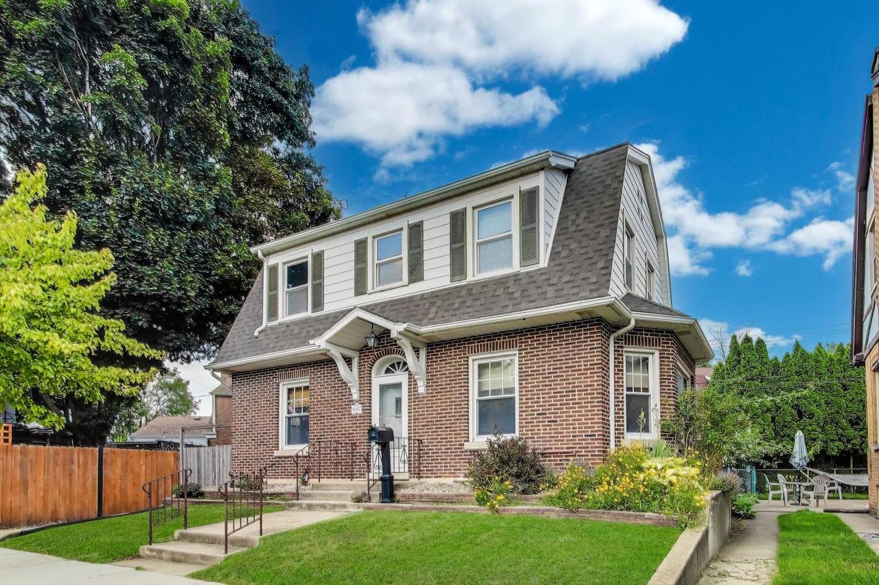 6320 W Peterson Ave., Chicago, IL 60646