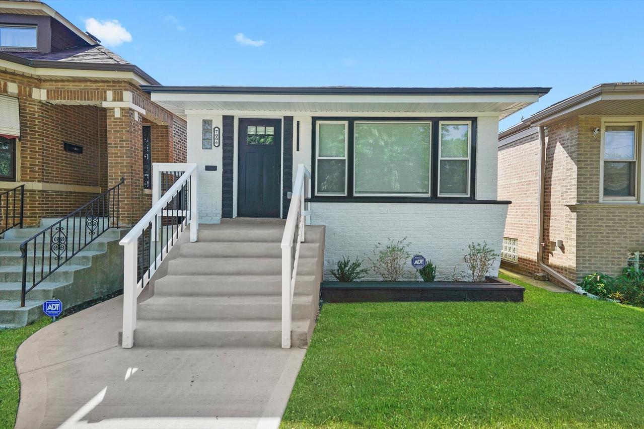 7006 S Bell Ave., Chicago, IL 60636
