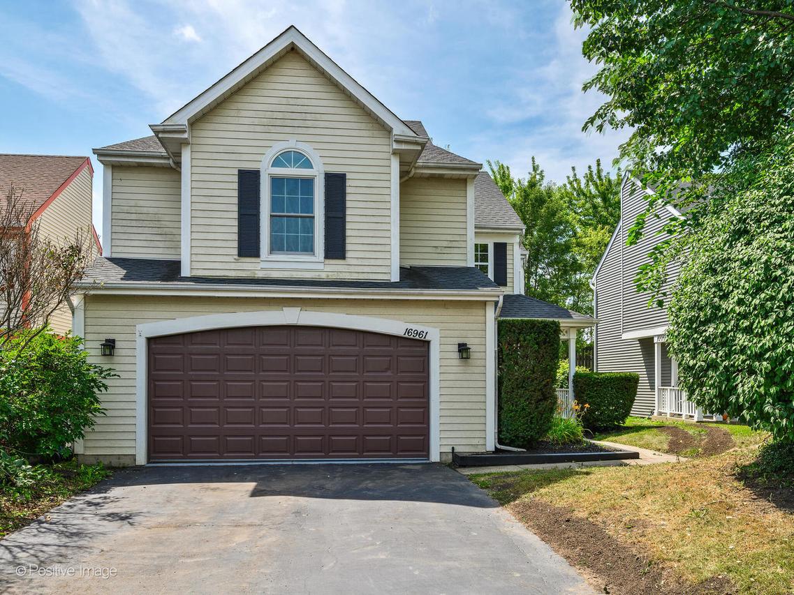 16961 W Serranda Dr., Libertyville, IL 60048