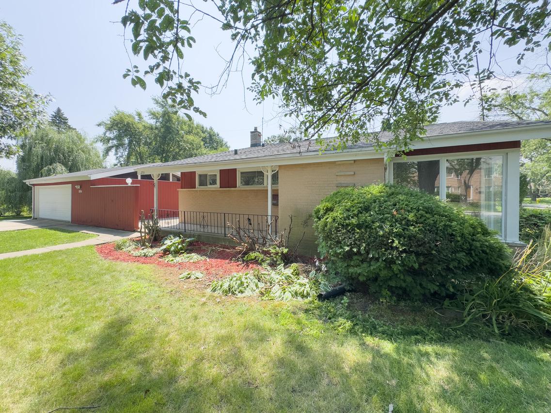 2731 Virginia Ln., Glenview, IL 60025