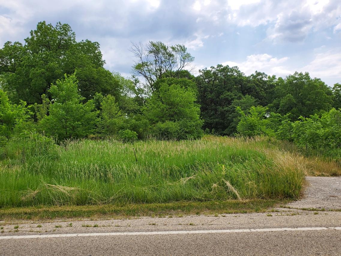 1999 N Fuller Rd., Gurnee, IL 60031