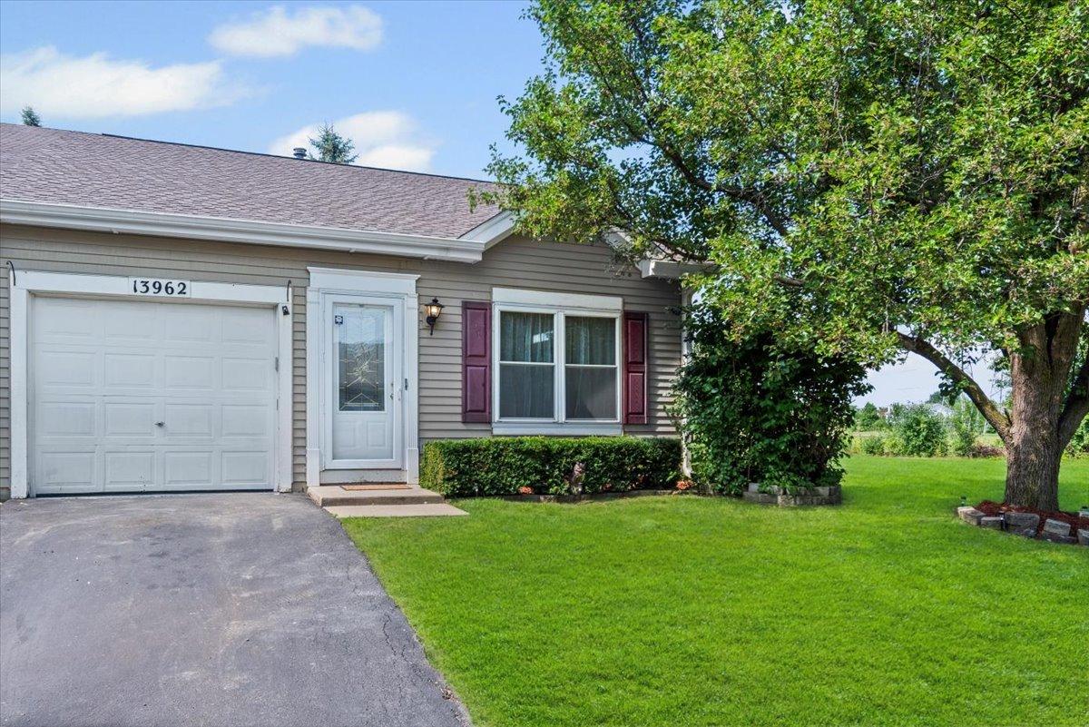 13962 Danbury Dr., Plainfield, IL 60544