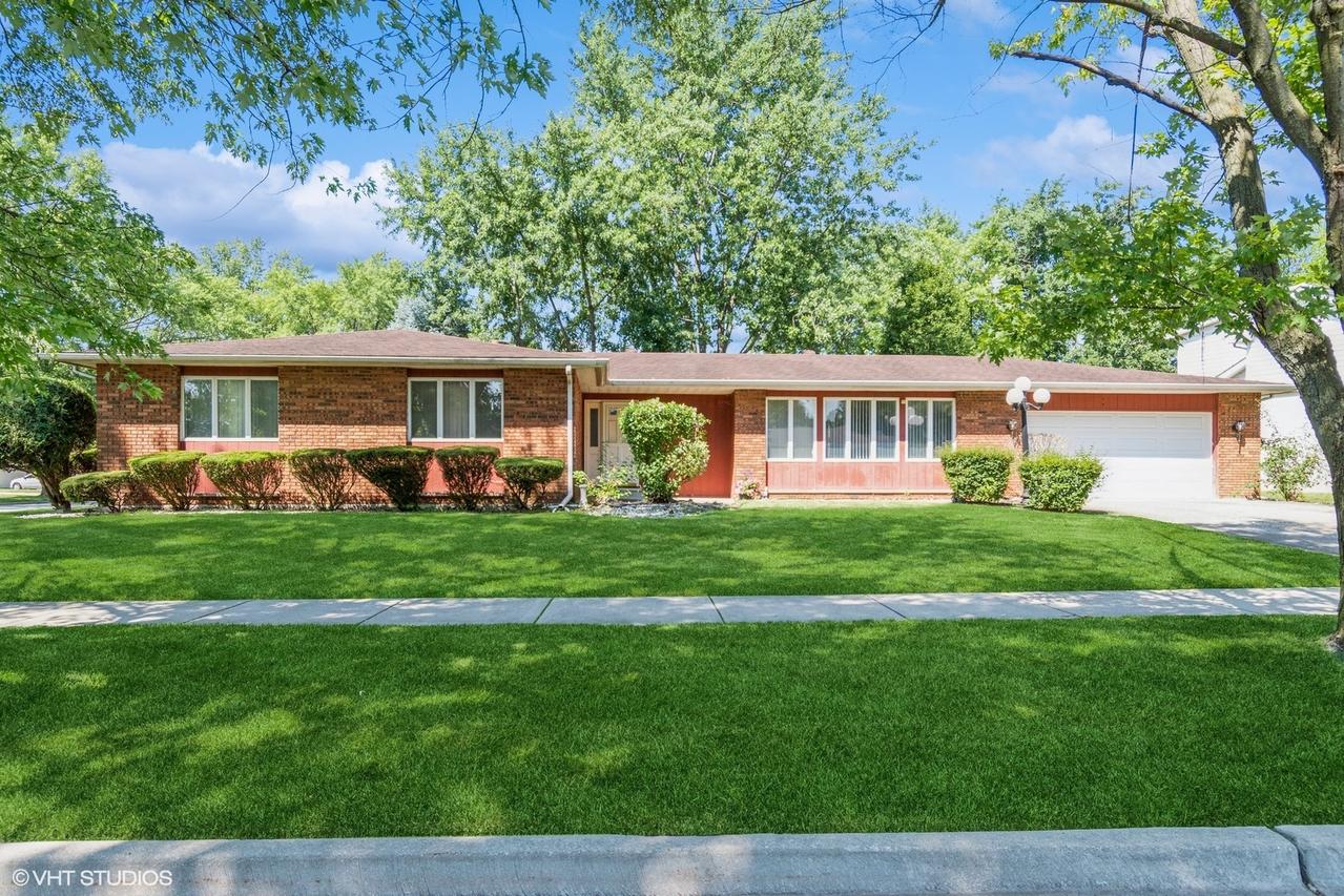 1007 Read St., Lockport, IL 60441