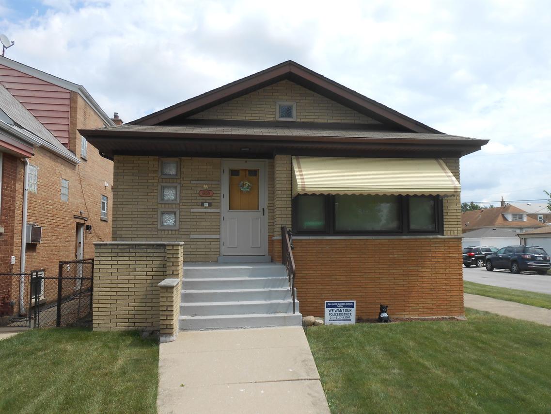 6059 S Massasoit Ave., Chicago, IL 60638