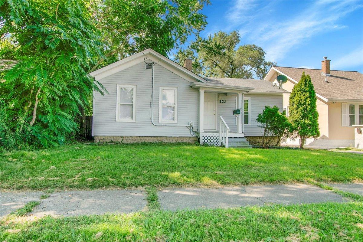 949 4th Ave., Aurora, IL 60505