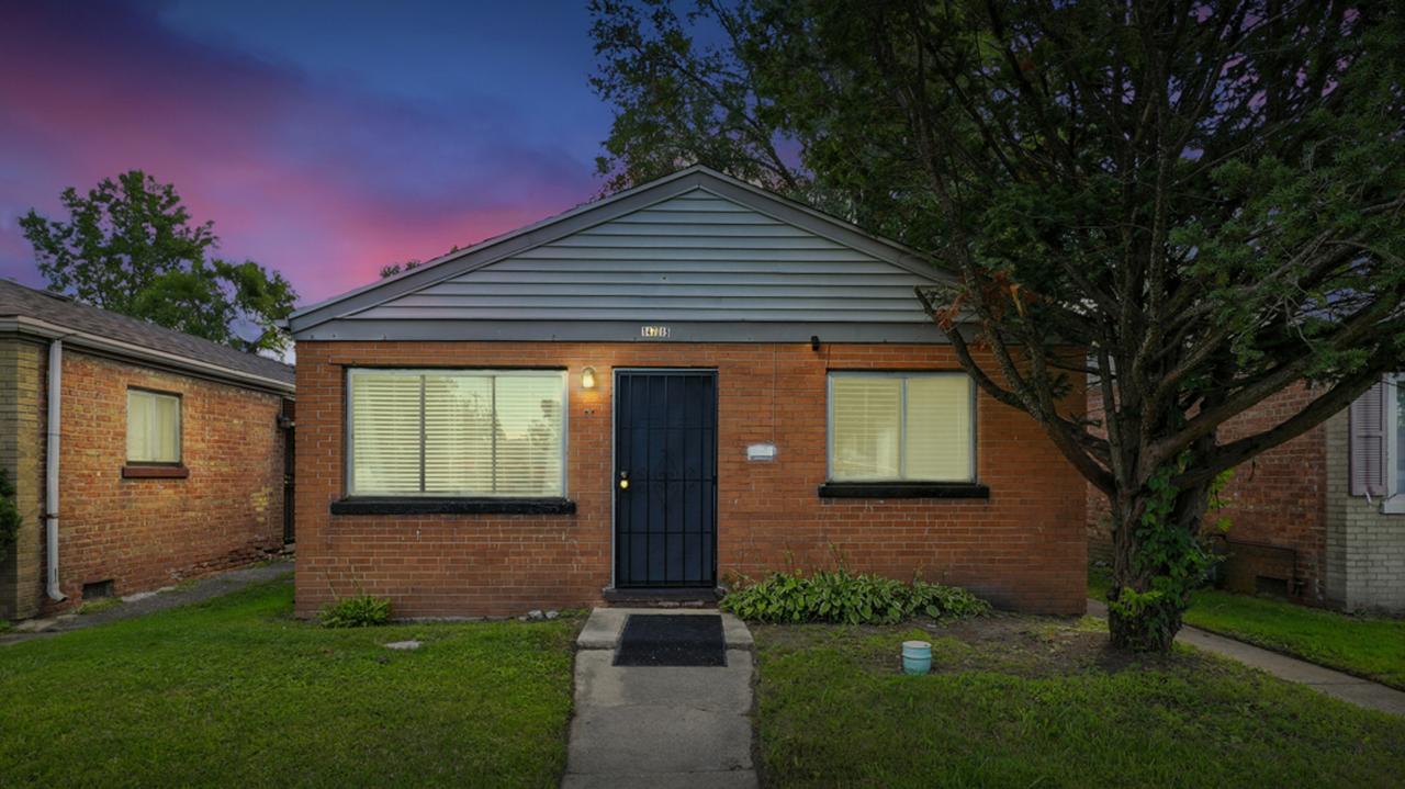 14715 Maplewood Ave., Harvey, IL 60426