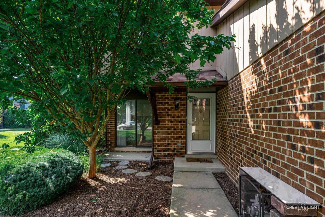 1542 Blackburn St., Wheaton, IL 60189