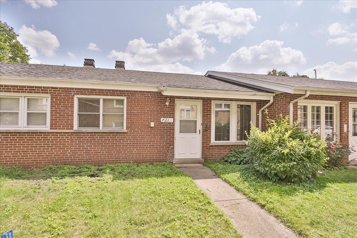 721 Dulles Rd. #B, Des Plaines, IL 60016