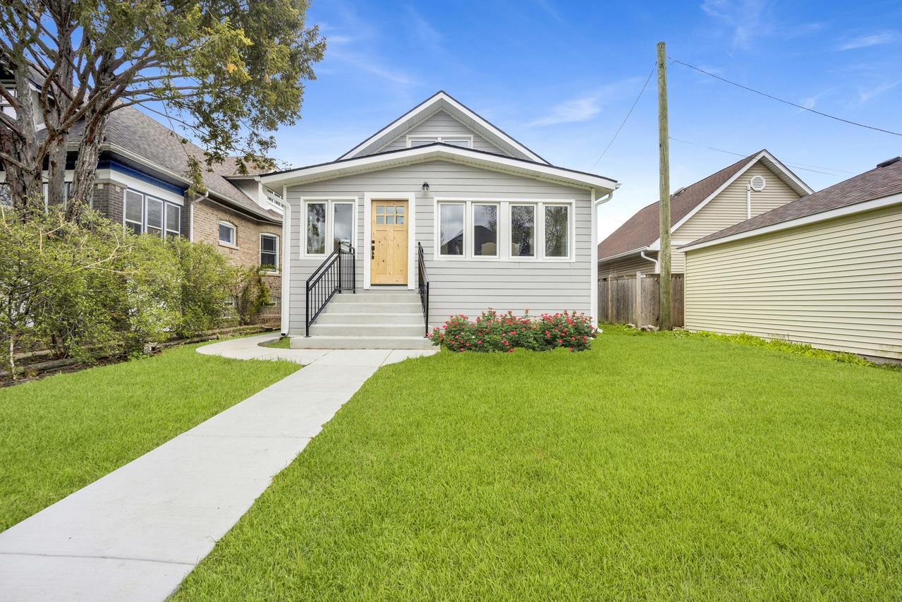 213 Ashland Ave., River Forest, IL 60305