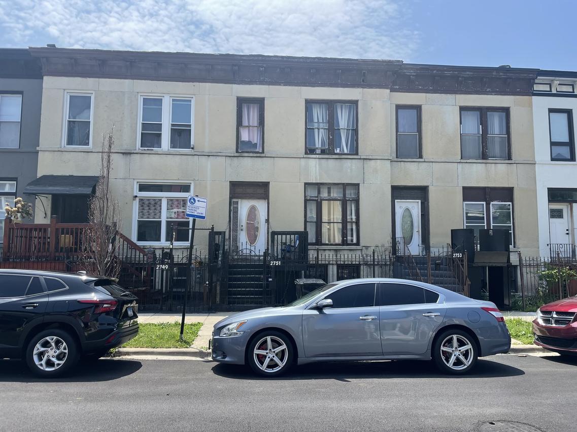 2751 W Maypole Ave., Chicago, IL 60612