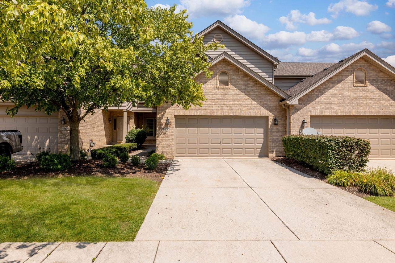 14517 Albany Ave., Lemont, IL 60439