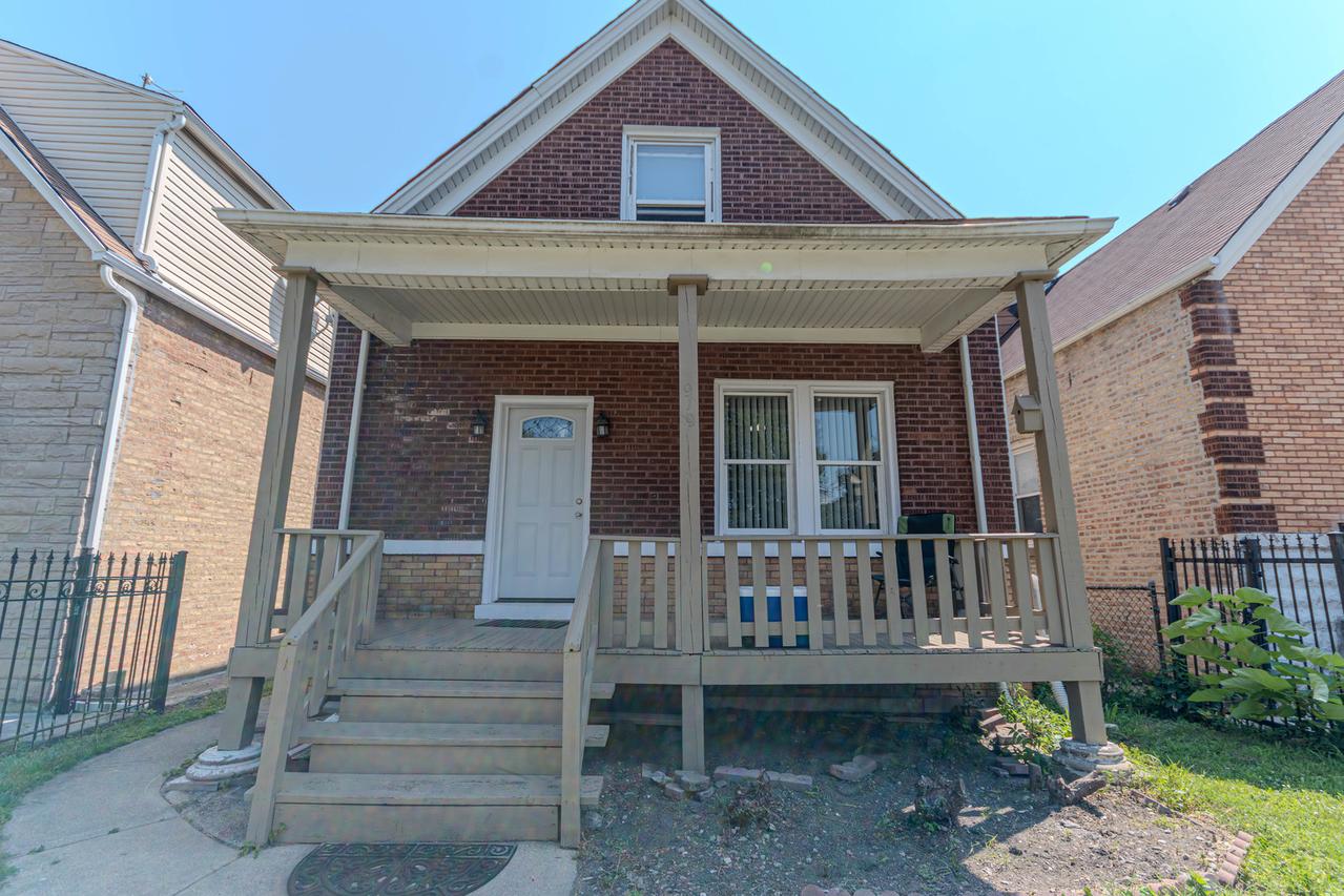 919 N Karlov Ave., Chicago, IL 60651