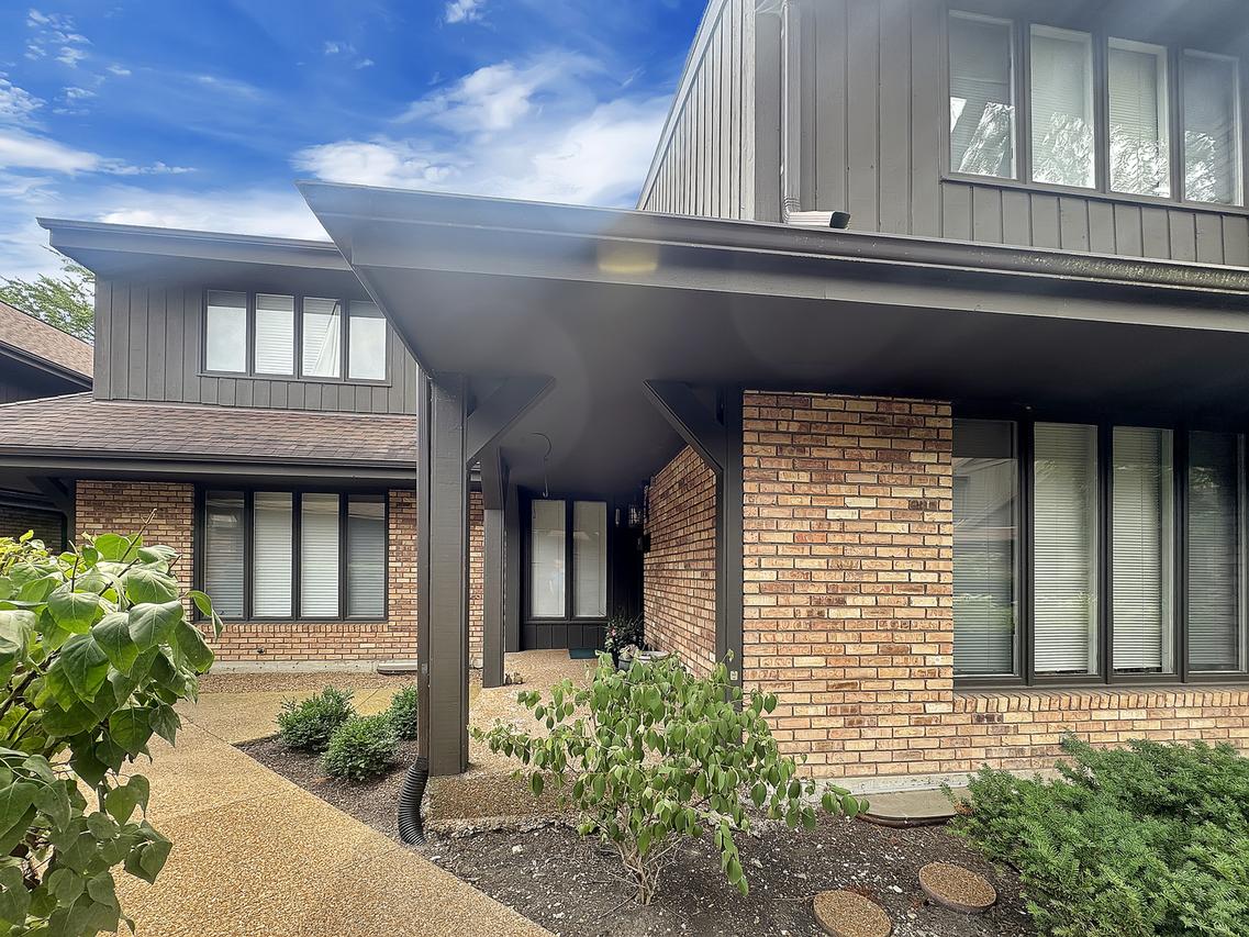 1935 Mission Hills Ln., Northbrook, IL 60062
