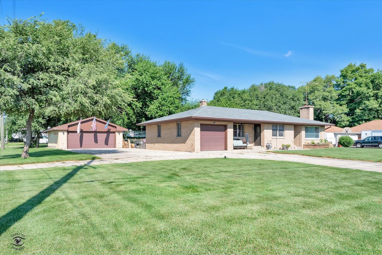 294 S Division St., Braidwood, IL 60408