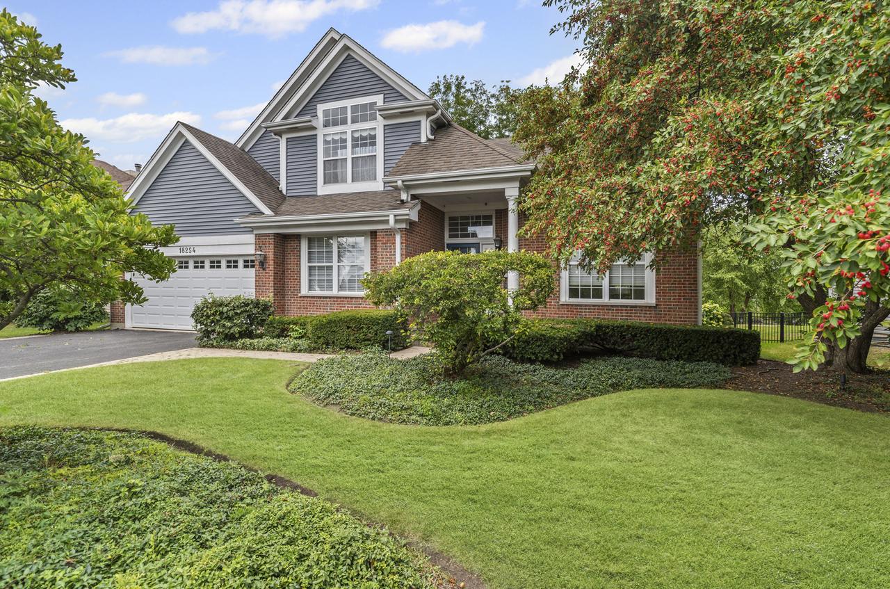 18254 W Meander Dr., Grayslake, IL 60030